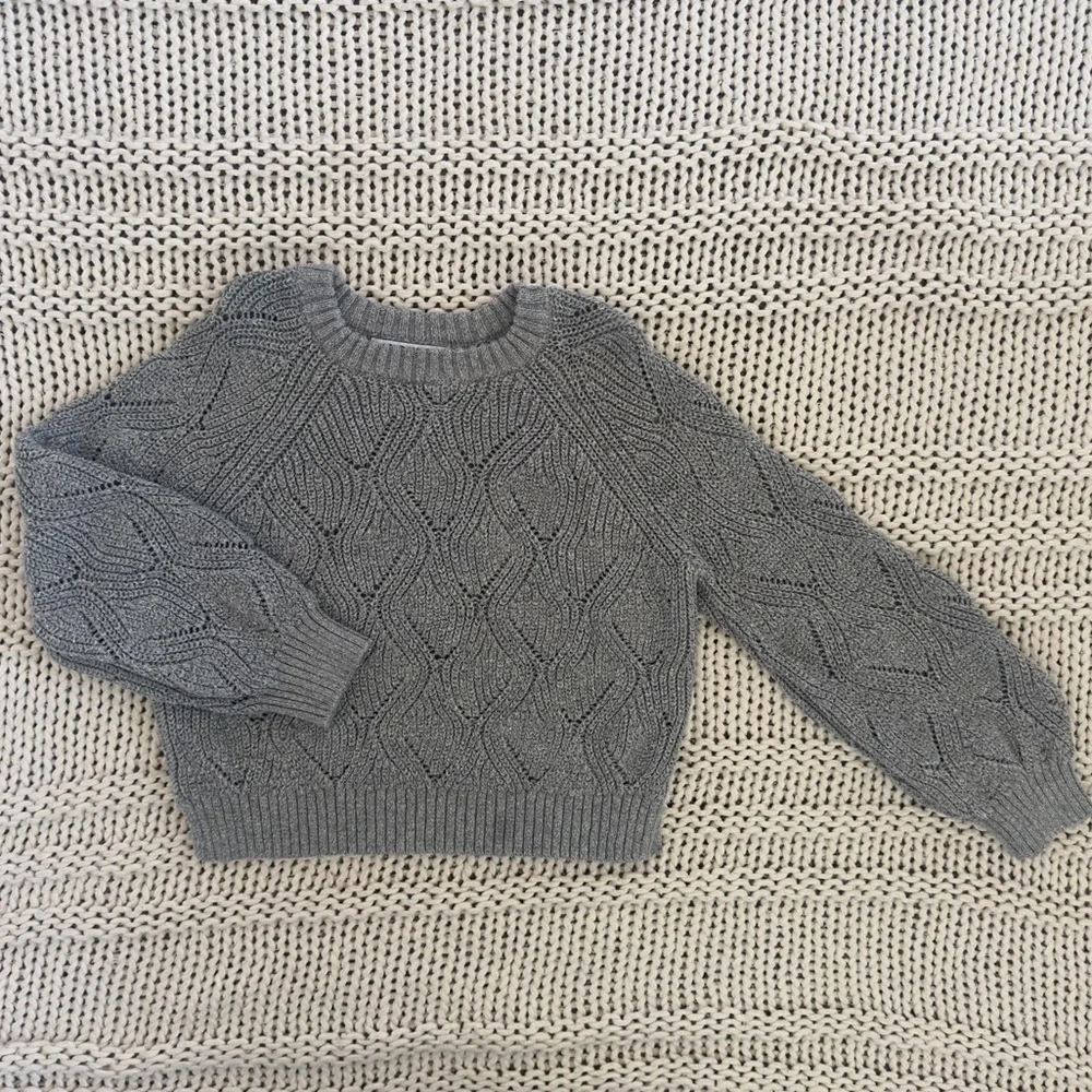 Old Navy Girl's Long Sleeve Pullover Gray Sweater Size Small